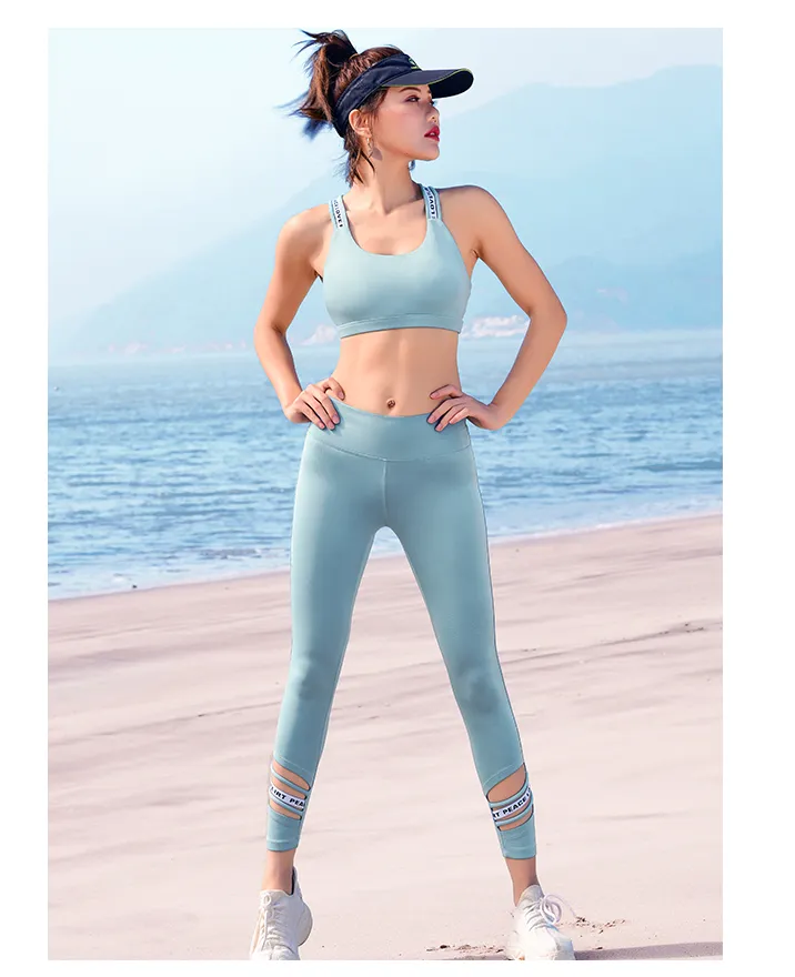 MIP ACTIVE STRAP DETAIL CROP LEGGINGS IN LIGHT BLUE